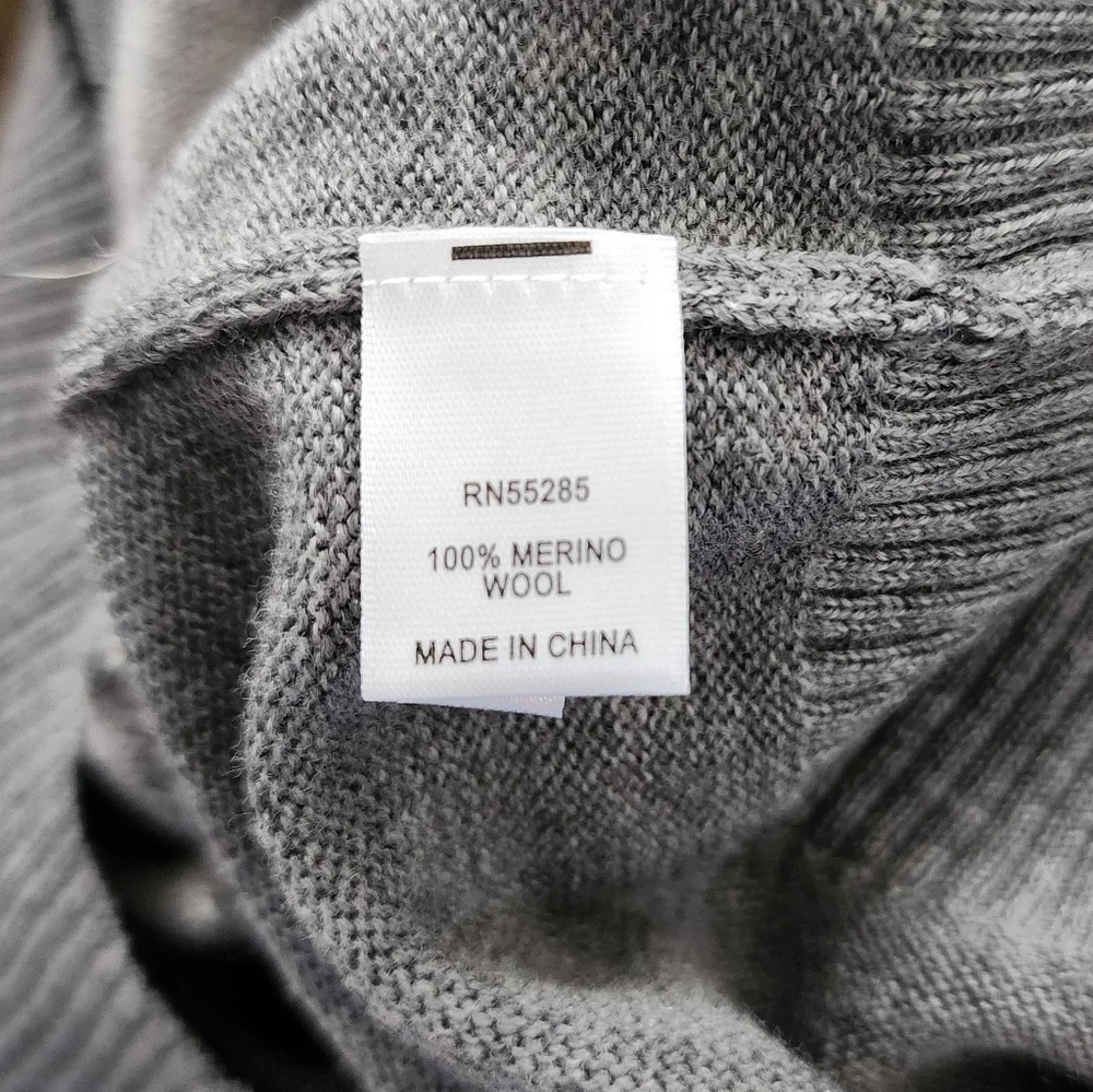 Men's Gray Argyle Crewneck Wool Sweater